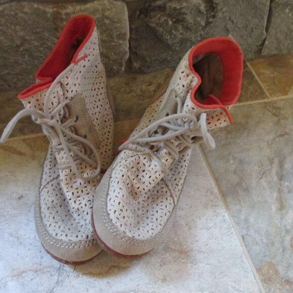 New Sorel Mock Boots Womens 8 - Picture 1 of 6